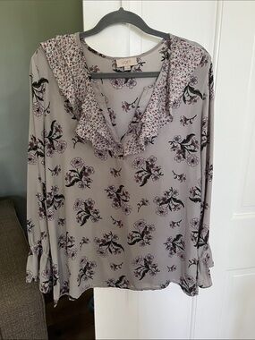 LOFT size Large silky blouse gray pink floral